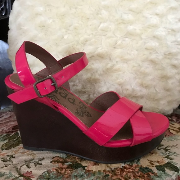 Mudd Shoes - Mudd Platform wedge dress sandals 6